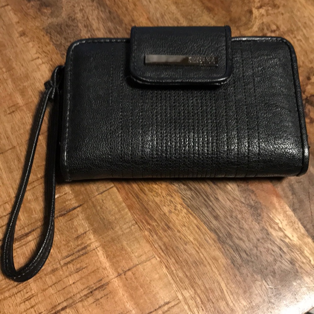 Kenneth Cole wristlet